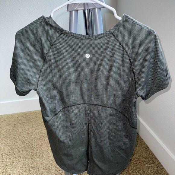 Lululemon Open Up Tie Back Tee - Picture 4 of 4